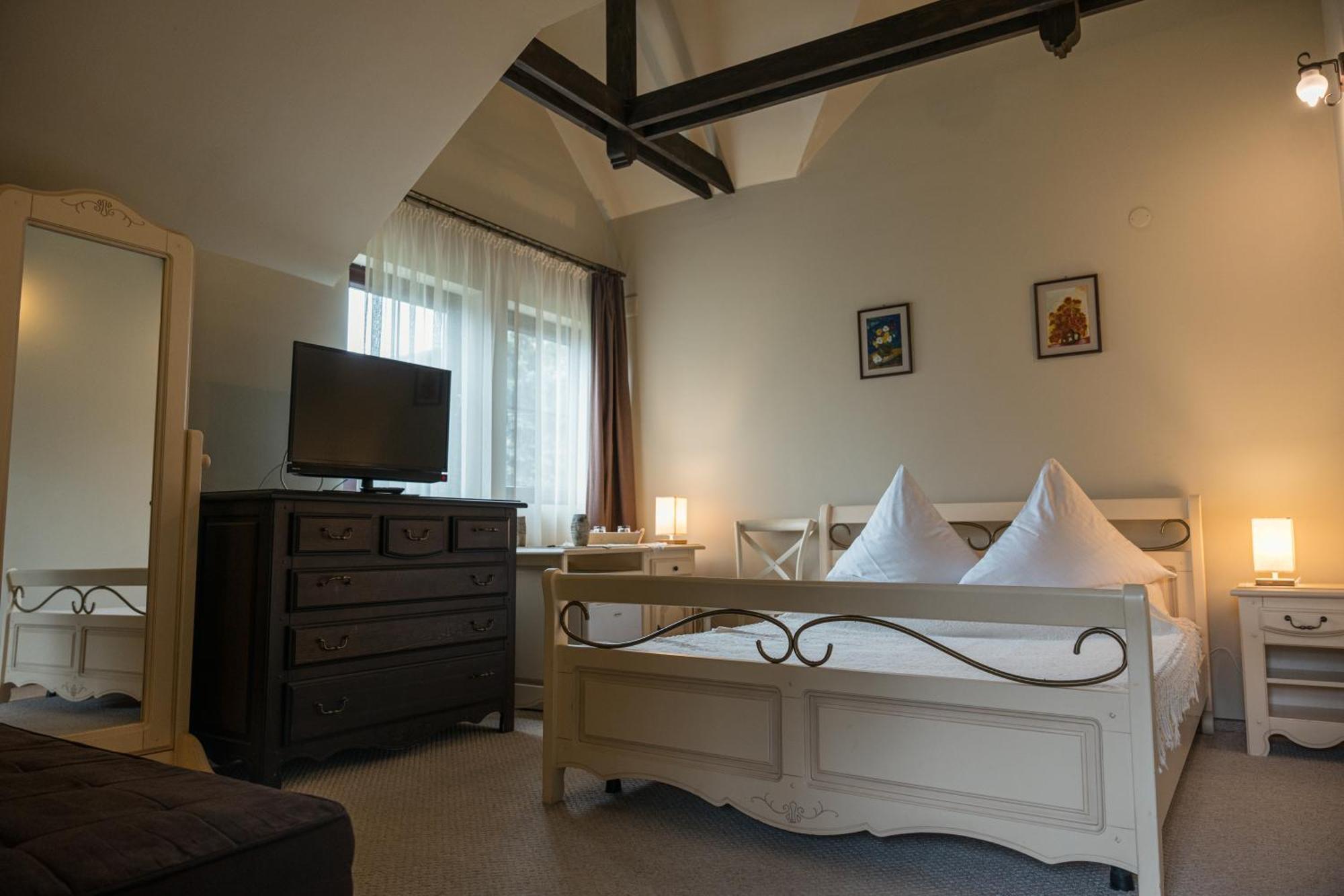 Casa Calin Hotell Vama  Exteriör bild